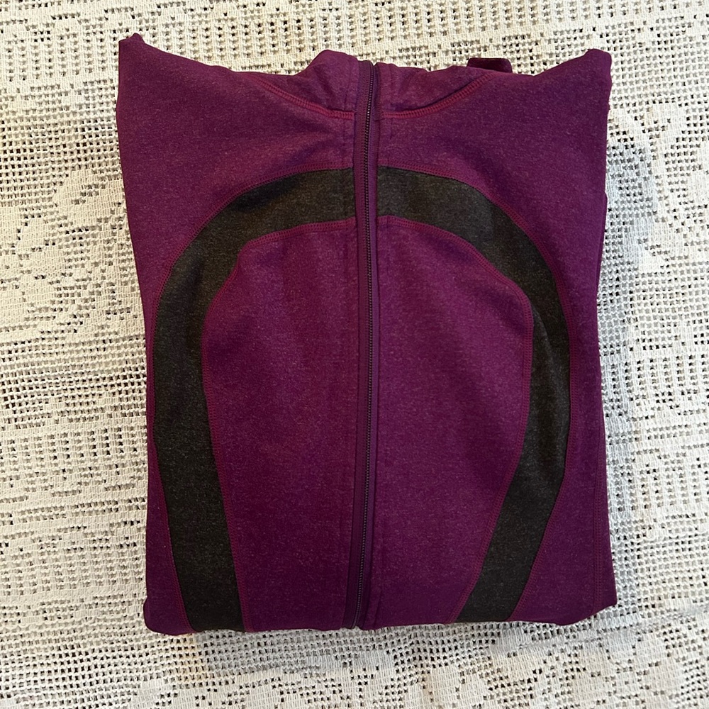Women's lululemon purple zip up sweater Size 10 - Picture 5 of 5